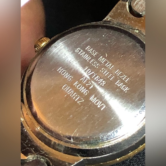 Anne Klein II Gold and Silver tone band round case cristal embedded in - Picture 8 of 12